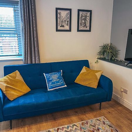 Staybynumbers - Belfast City Centre & Allocated Parking Екстериор снимка